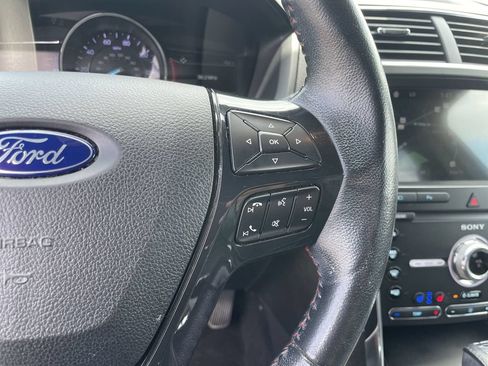 Used 2019 Ford Explorer Sport w/ Equipment Group 401A AWD/4WD image 19