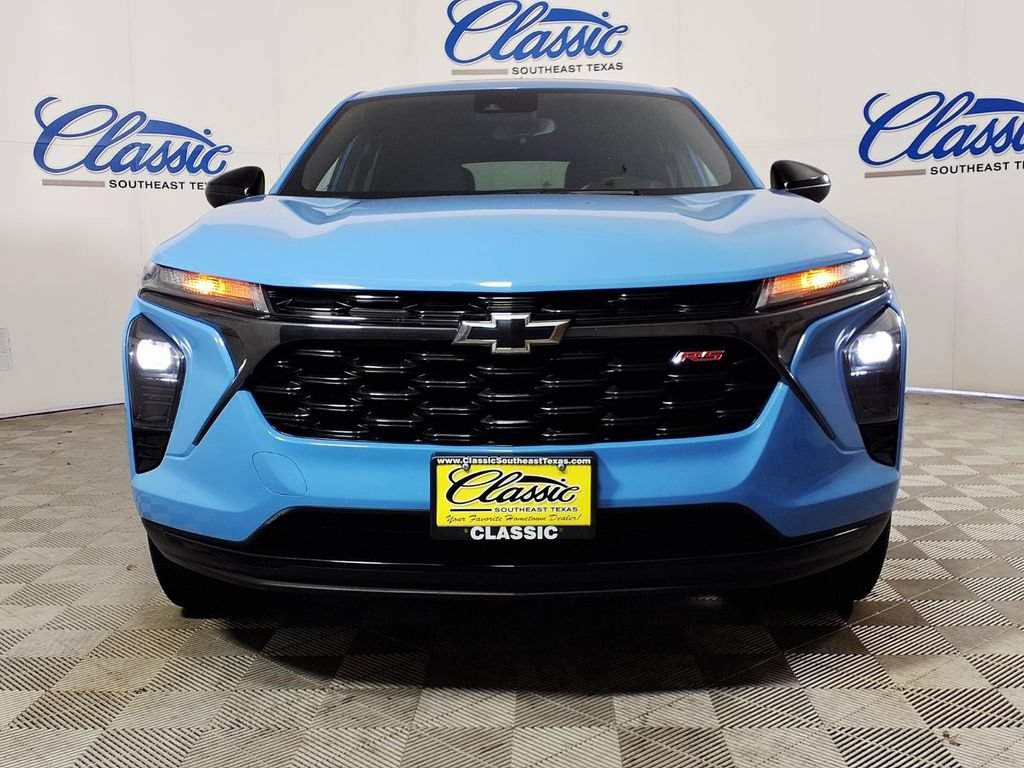 Used 2024 Chevrolet Trax RS FWD image 3