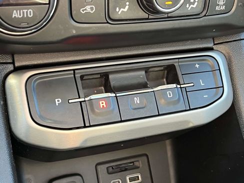 Used 2021 GMC Acadia Denali w/ Denali Ultimate Package image 33