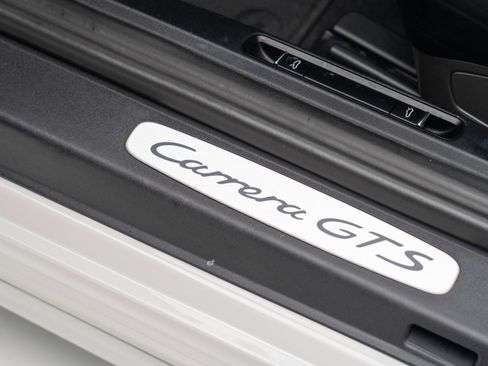 Certified 2019 Porsche 911 Carrera GTS image 14