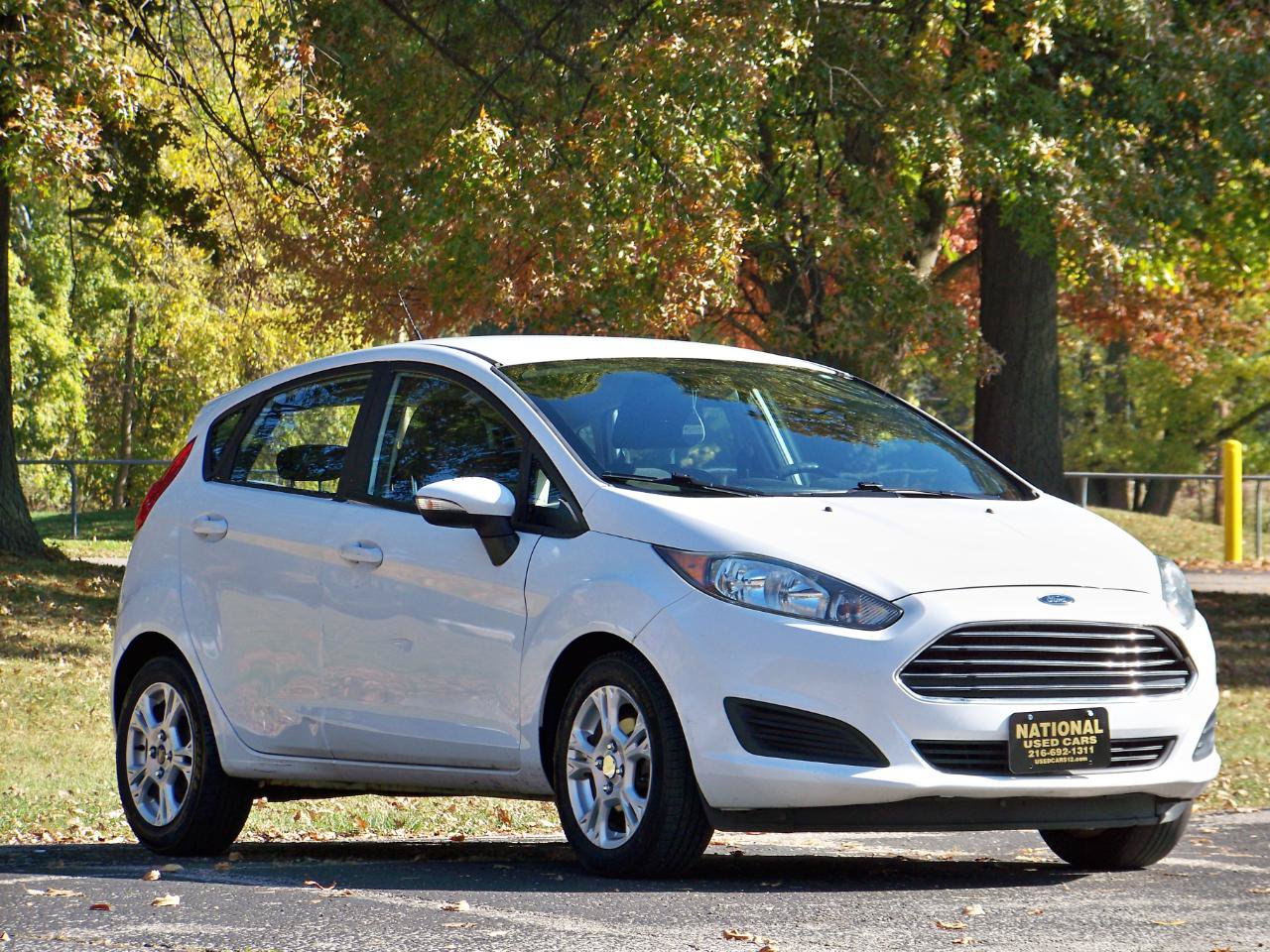 Used 2015 Ford Fiesta SE FWD image 3