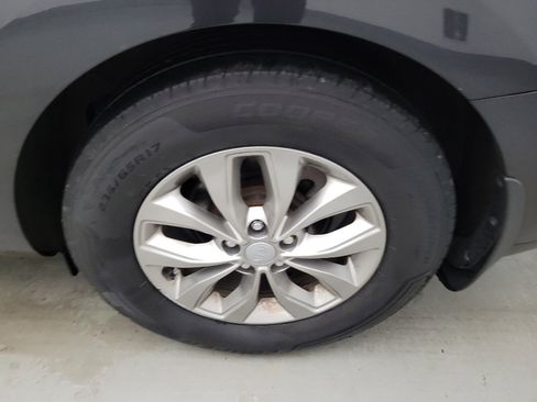 Used 2019 Kia Sedona LX FWD image 31