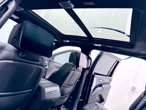 Used 2024 Cadillac Escalade ESV Sport Platinum image 35