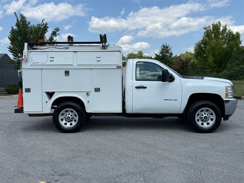 Used 2013 Chevrolet Silverado 3500 W/T RWD image 4