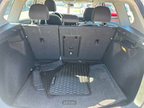 Used 2022 Volkswagen Taos S image 8