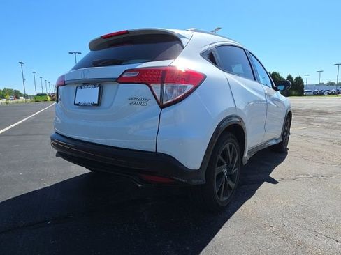 Used 2021 Honda HR-V Sport image 3