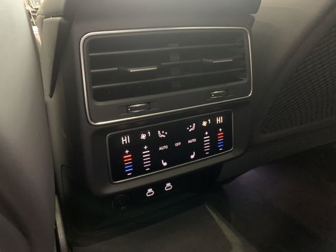 New 2026 Audi SQ8 Premium Plus image 20