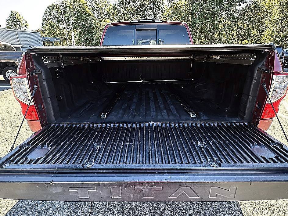 Used 2017 Nissan Titan SV RWD image 45