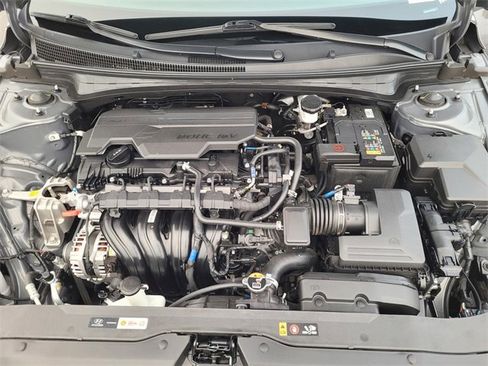 Used 2024 Hyundai Elantra SEL image 29