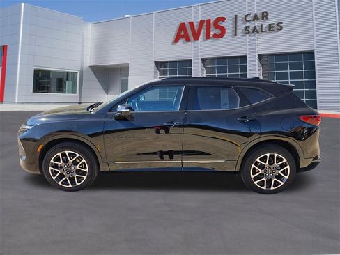 Used 2025 Chevrolet Blazer RS image 2