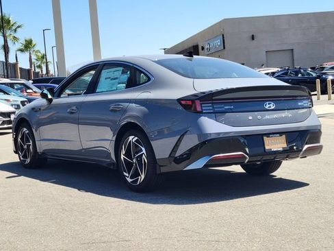 New 2026 Hyundai Sonata SEL FWD image 3