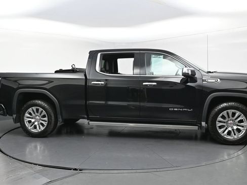 Used 2024 GMC Sierra 1500 Denali w/ Technology Package AWD/4WD image 36
