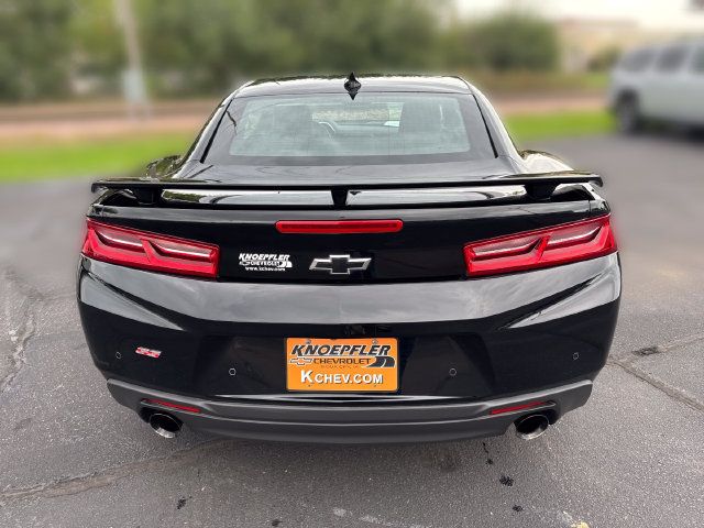 Used 2017 Chevrolet Camaro SS RWD image 4