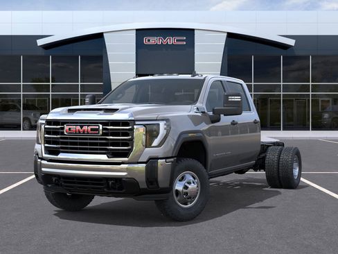 New 2026 GMC Sierra 3500 Pro image 6