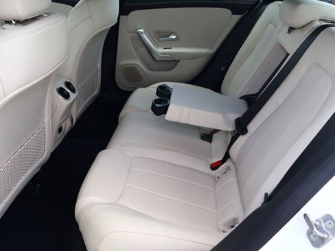 Used 2023 Mercedes-Benz CLA 250 4MATIC w/ Premium Package image 19