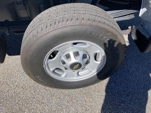 Used 2025 Chevrolet Silverado 2500 W/T w/ WT Convenience Package image 14