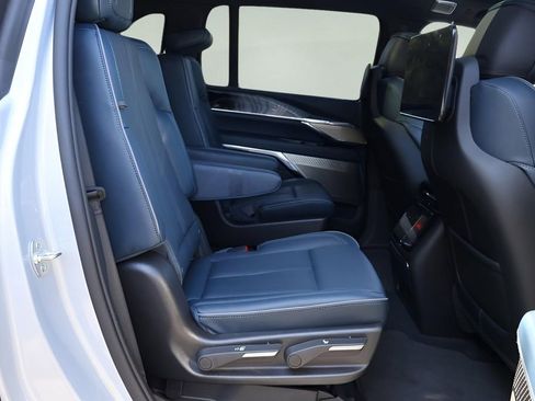 New 2025 Cadillac Escalade IQ Sport 2 w/ LPO, ONYX Package image 22