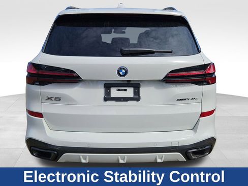 Used 2025 BMW X5 xDrive50e w/ M Sport Package image 6