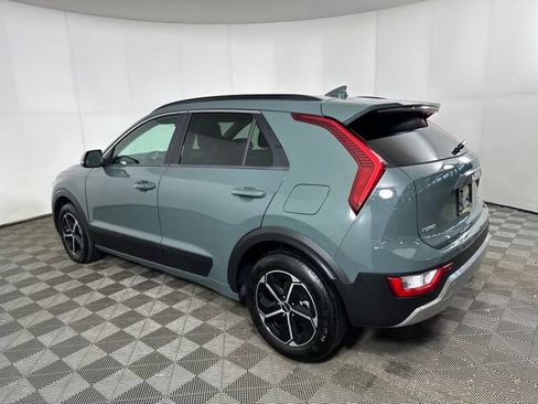Used 2024 Kia Niro EX image 5