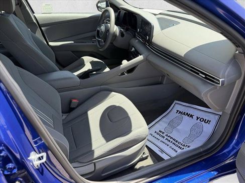Certified 2023 Hyundai Elantra SEL FWD image 18