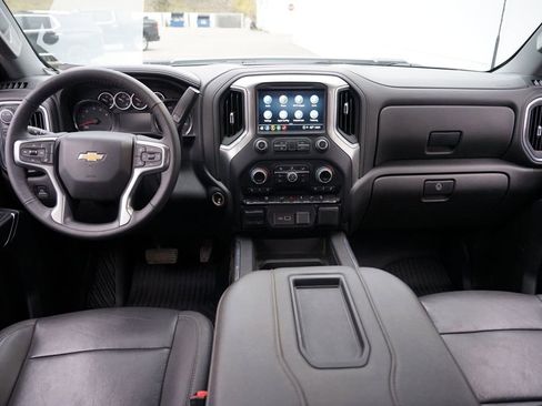 Used 2022 Chevrolet Silverado 3500 LTZ image 26