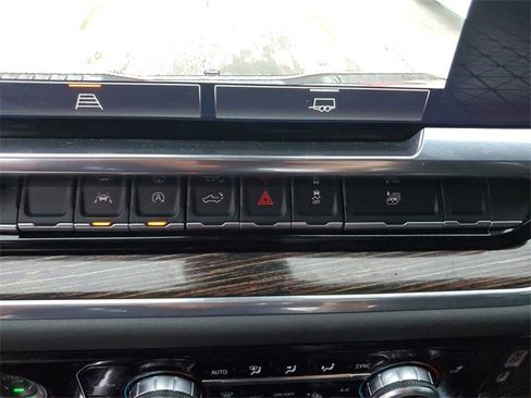 Used 2023 GMC Sierra 1500 Elevation image 24