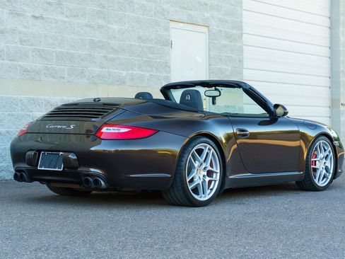 Used 2010 Porsche 911 Carrera S RWD image 4