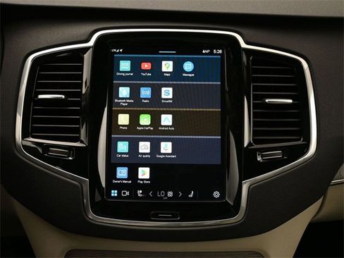 Used 2024 Volvo XC90 T8 Plus w/ Protection Package Premier image 21