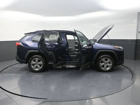 Used 2025 Toyota RAV4 XLE AWD/4WD image 46