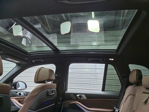 Used 2019 BMW X5 xDrive40i w/ Luxury Seating Package AWD/4WD image 17