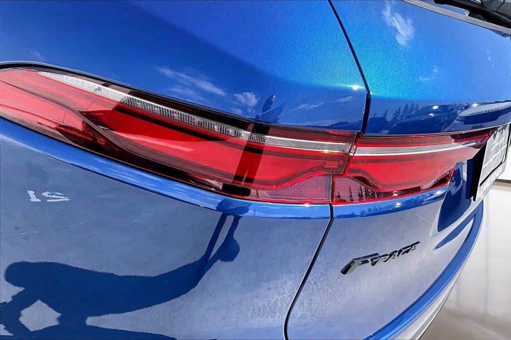 Used 2022 Jaguar F-PACE S AWD/4WD image 21