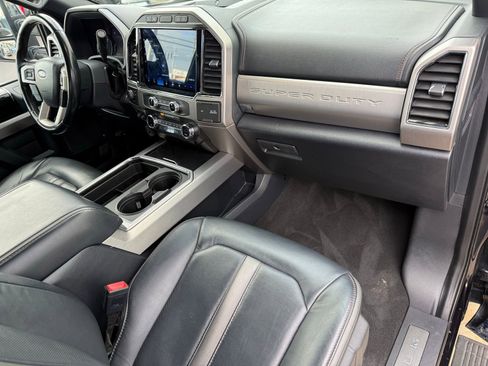 Used 2022 Ford F350 Platinum image 16