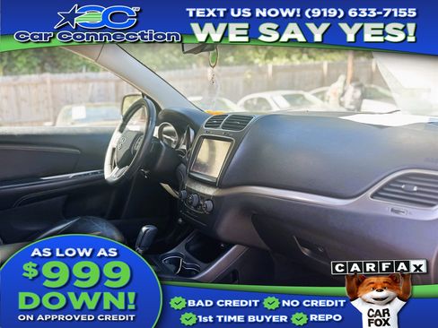Used 2015 Dodge Journey Crossroad w/ Flexible Seating Group image 2