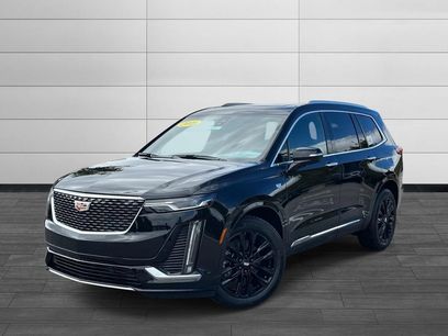 New 2025 Cadillac XT6 Luxury