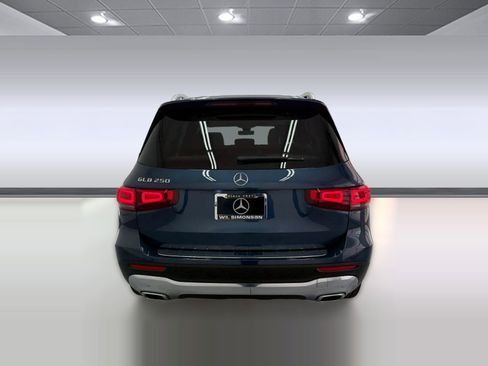 Used 2023 Mercedes-Benz GLB 250 image 9