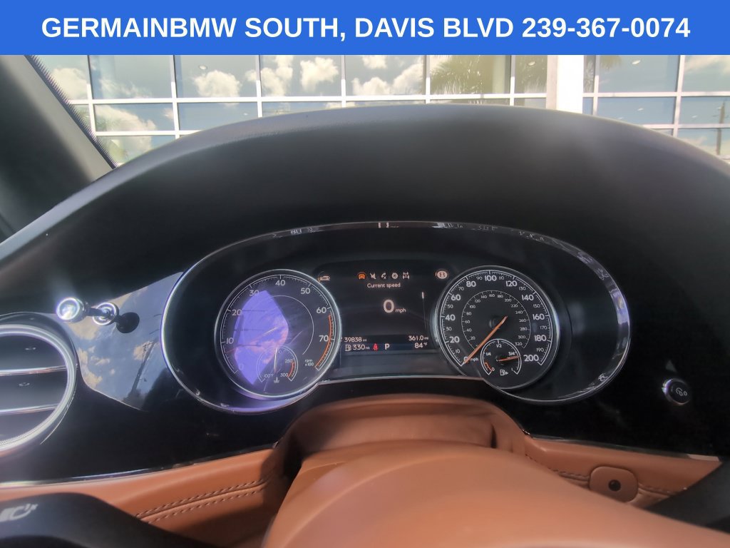Used 2017 Bentley Bentayga AWD/4WD image 30