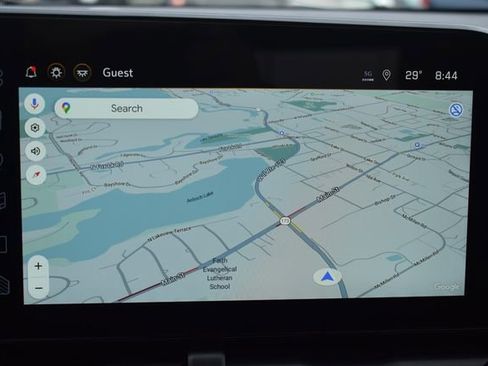 New 2026 Chevrolet Equinox LT w/ Safety and Technology Package image 30