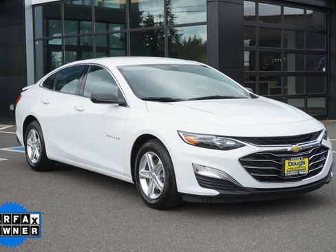 Used 2022 Chevrolet Malibu LS w/ LPO, Floor Liner Package FWD image 1