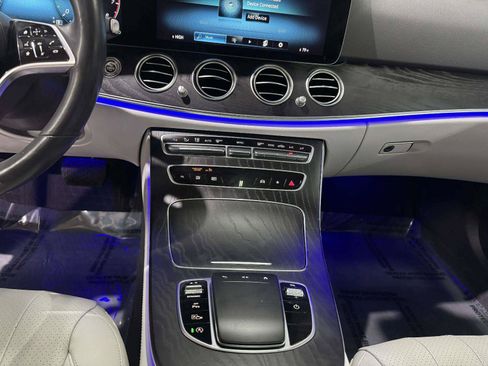 Used 2022 Mercedes-Benz E 350 4MATIC Sedan image 25