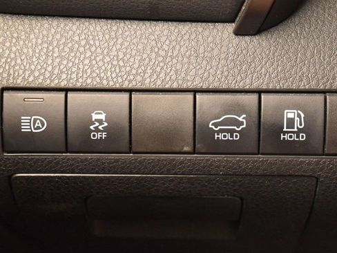 Used 2021 Toyota Camry SE FWD image 24