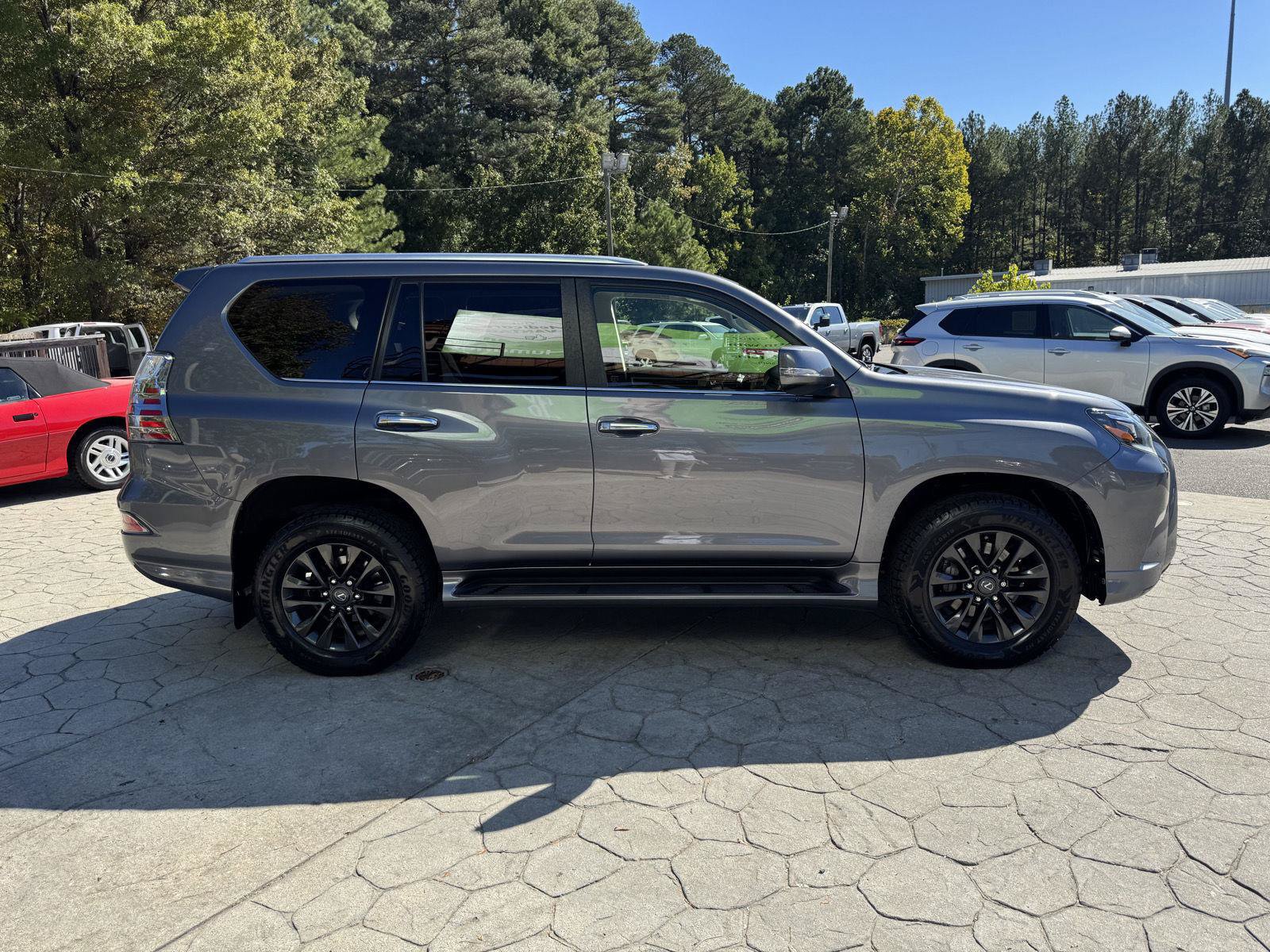 Used 2020 Lexus GX 460 Premium w/ Premium Package AWD/4WD image 23