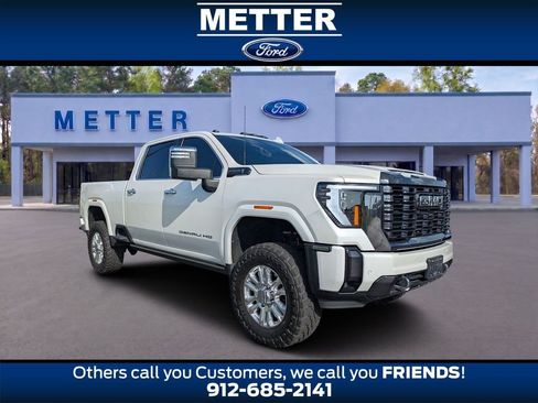Used 2024 GMC Sierra 2500 Denali Ultimate w/ Max Trailering Package AWD/4WD image 1