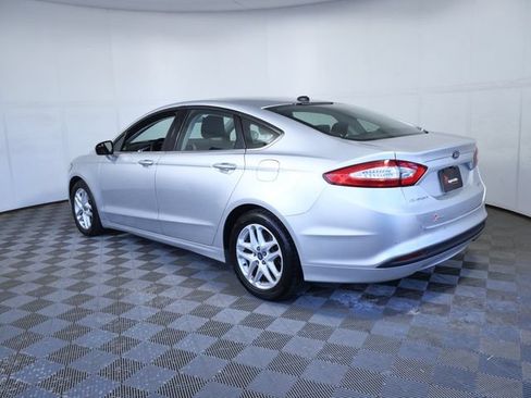 Used 2016 Ford Fusion SE FWD image 6