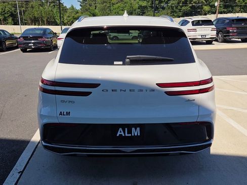 New 2026 Genesis GV70 2.5T Advanced AWD/4WD image 4