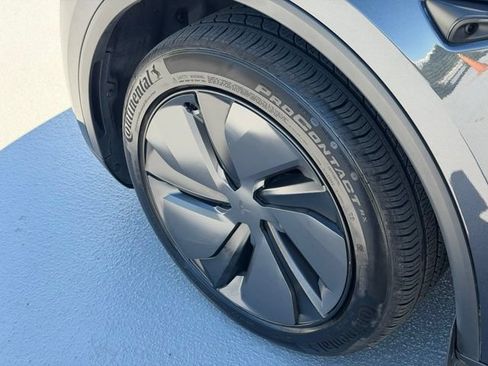 Used 2026 Tesla Model Y AWD image 17