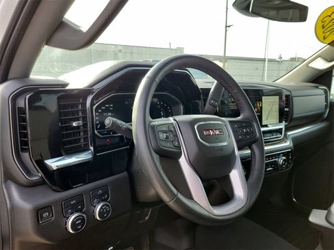 Used 2023 GMC Sierra 1500 Elevation image 21