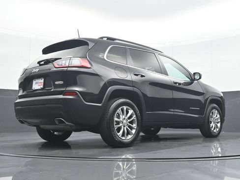 Used 2022 Jeep Cherokee Latitude Lux w/ Sun & Sound Group AWD/4WD image 30