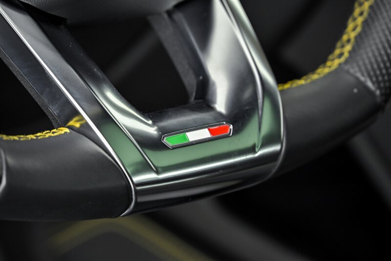 Used 2019 Lamborghini Urus AWD/4WD image 41