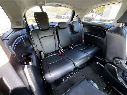 Used 2025 Honda Odyssey Elite image 17