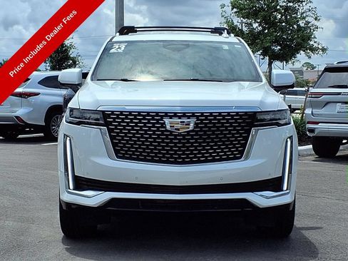 Used 2023 Cadillac Escalade Premium Luxury AWD/4WD image 2